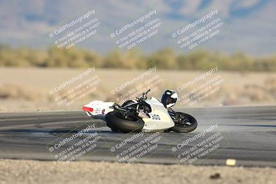 media/Dec-06-2025-CVMA (Sat) [[4a896cc04c]]/Race 15-Formula 2-CVMA Hooligans-American Thunder/